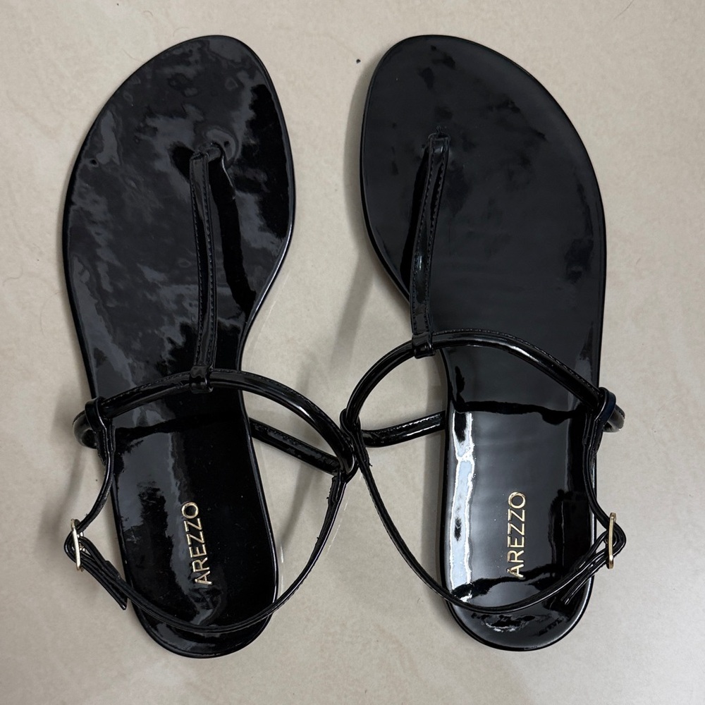Arezzo Women's Black Patent Flat Sandals